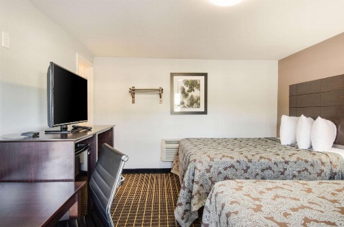 Rodeway Inn Middleboro-Plymouth image 12