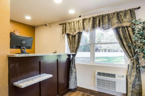 Rodeway Inn Middleboro-Plymouth image 23